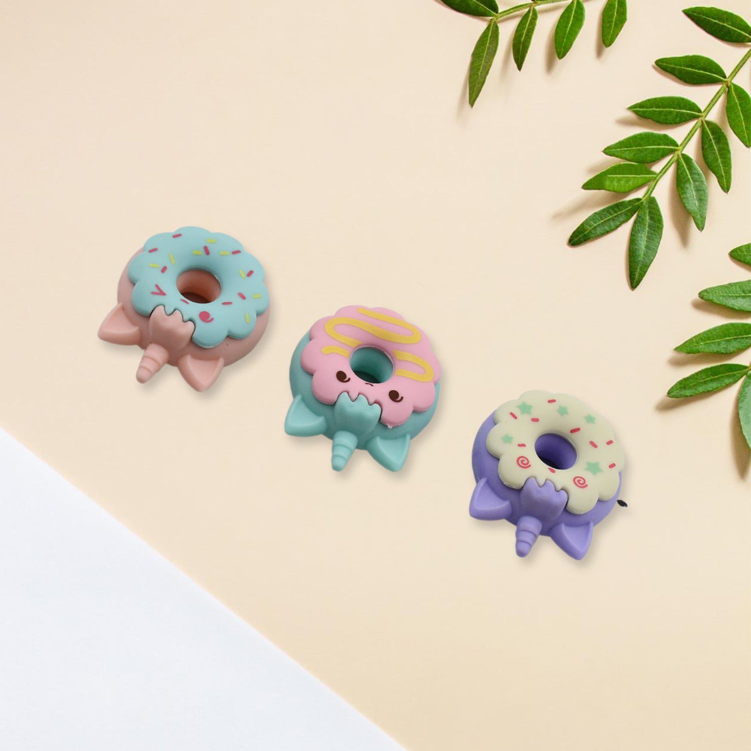 02_dc9c34a4-eace-4d86-a038-6f21966b89f2.jpg Cartoon Donut Erasers for School Stationery