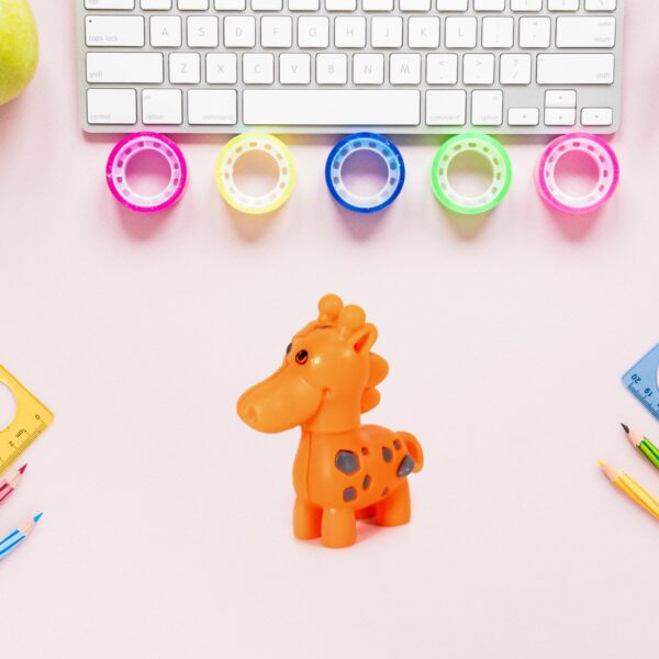 Extendable Giraffe Toy for Kids