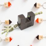 Iron lock, Brass Core and Thickened Spray Black Iron Door Lock With 5 pc Keys for Home Dormitory, Waterproof Antirust...