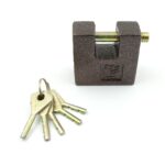 Iron lock, Brass Core and Thickened Spray Black Iron Door Lock With 5 pc Keys for Home Dormitory, Waterproof Antirust...
