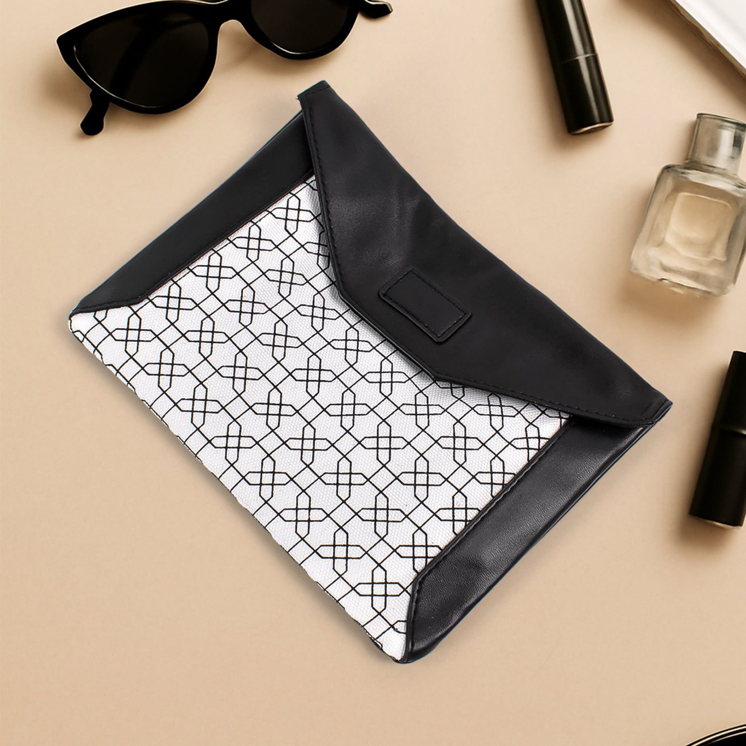 4079_multi_magnetic_lock_pouch.jpg Multipurpose Pouch With Magnetic Lock(1 Pc / 19×14 Cm) - Front View by Nari Haat, Indian ethnic wear, women clothing...