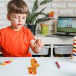 Extandable Giraffe toy, Cute Looking Giraffe with Extandable Neck (30 Pcs Set) - Neckline Detail by Nari Haat, Indian...