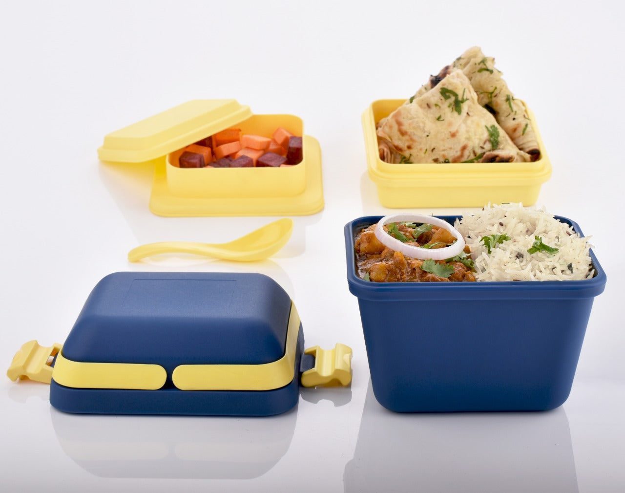 dce83673-1896-4602-bde0-05a8b22d82e8.jpg Airtight 3 Compartment Lunch Box with Handle