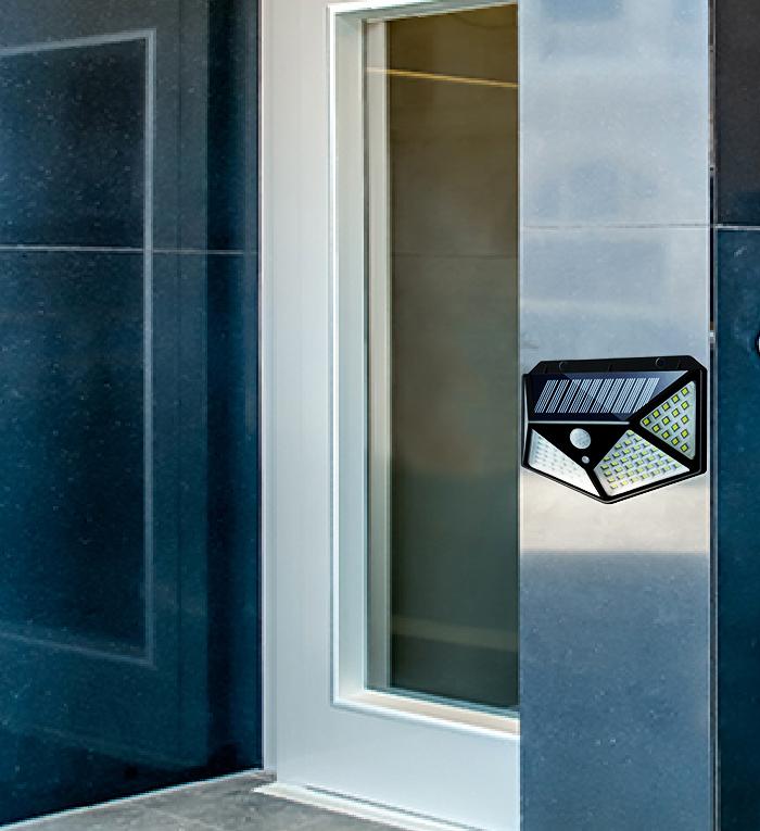 solarmotionlight_04_d7840c70-5949-4bbe-9dd0-e90a1f454a91.jpg Solar Powered LED Security Lamp for Garden Pathway