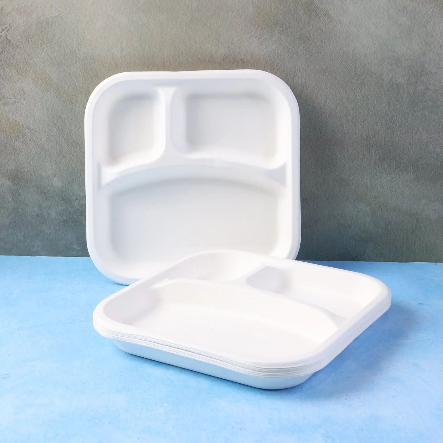 Compostable Bagasse 3-Compartment Square compostable meal plates