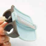 Hand Palm Peeler with Rubber Grip for Fruits & Vegetables - Image 3