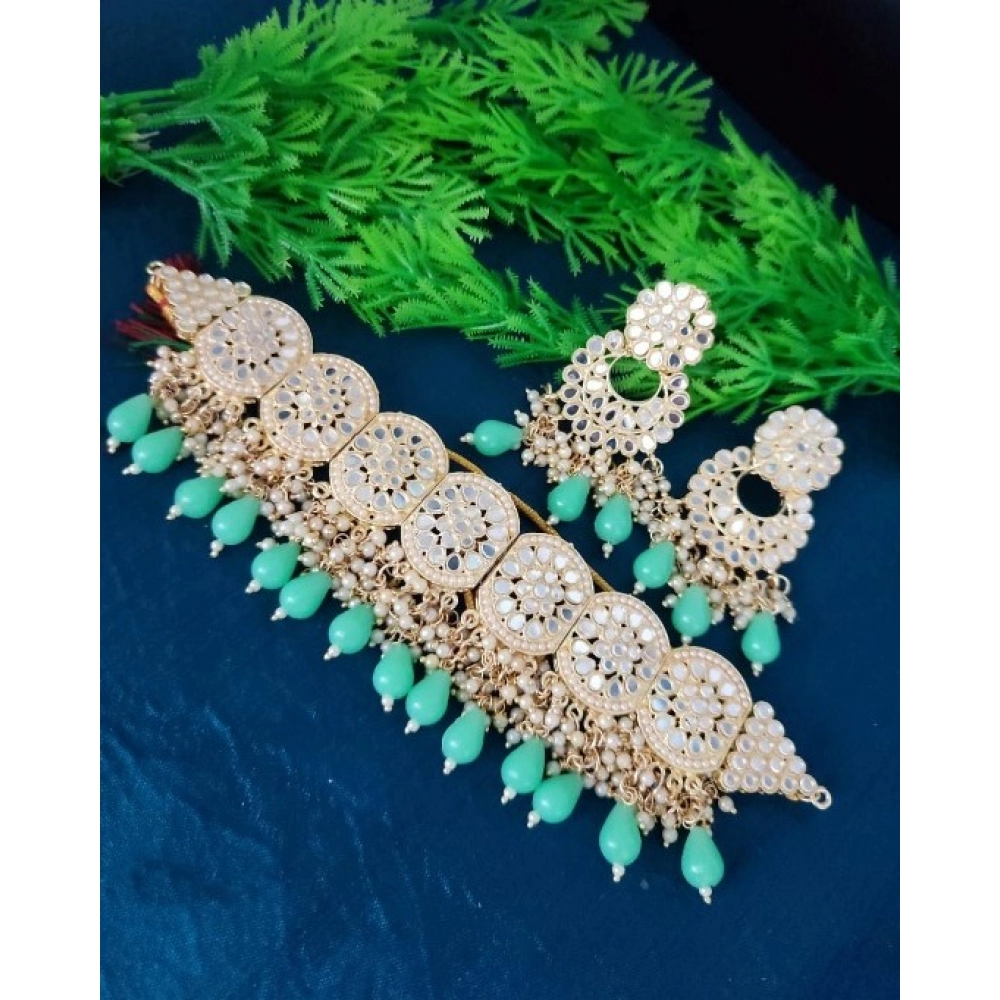 52368867429_755e2a5e5e_o_d-1000x1000-1.webp green choker necklace online