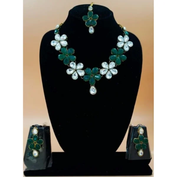 Green Kundan Necklace Set