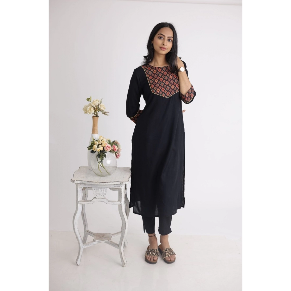 53484217629_5eddd7d210_o_d-1000x1000-1.webp Generic Women's Casual 3/4 Sleeve Viscose Rayon Printed Kurti (Black) - Image 1