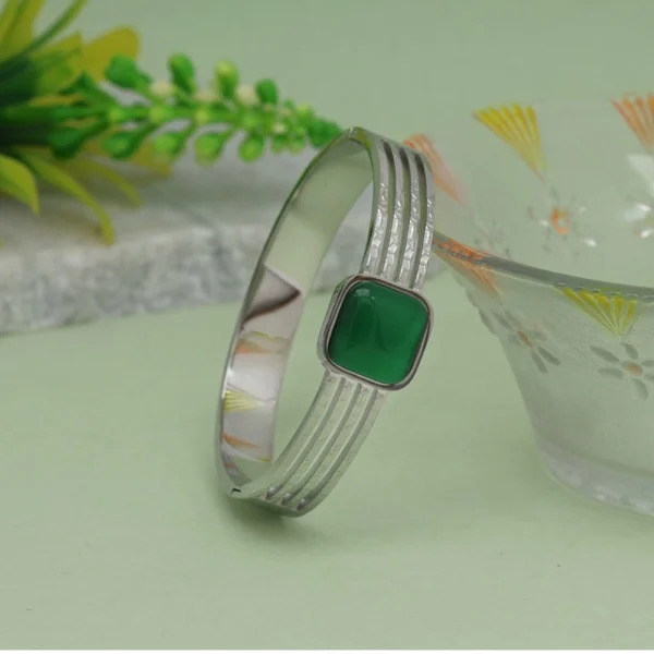 Green Monalisa Stone Bracelet