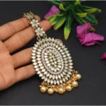 Generic Women's Gold Color Mirror Work Maang Tikka - Image 2