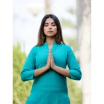 Generic Women's Cotton Solid 3/4 Sleeve Mandarin collar Kurti (Green) - Image 2