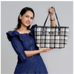 Generic Women's Woolen  Medium Shoulder Zipper Handbag (White) - Image 2