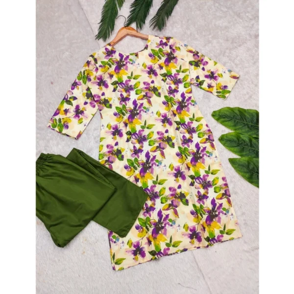 Generic Women's Rayon Printed Round Neck 3-4th Sleeve Kurti With Pant Set (Green)