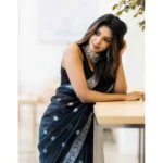 Women's Printed Saree - Angle 2