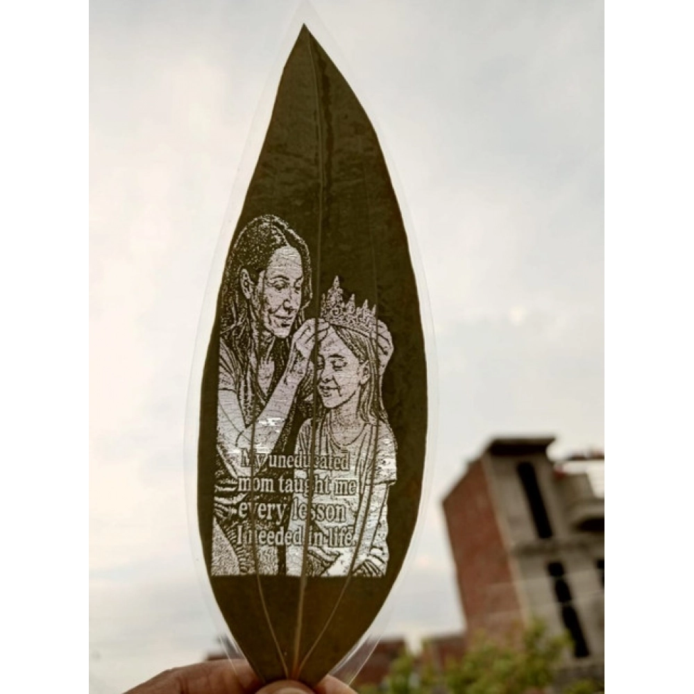 Custom Mother and Daughter Leaf Art Engraved Portrait