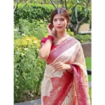 Generic Women's Litchi silk Printed Saree With Unstitched Blouse (Half White) - Image 2