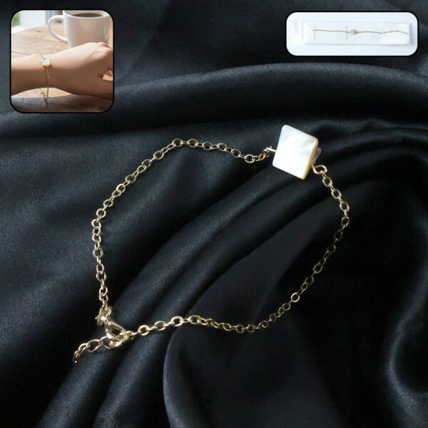 Elegant adjustable chain bracelet with square stone charm