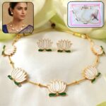 Elegant White Lotus Design Necklace with Stud Earrings Set (1 Set)