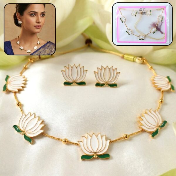 Elegant White Lotus Design Necklace with Stud Earrings Set (1 Set)