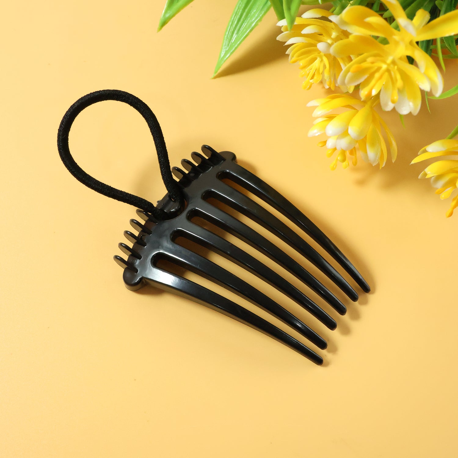 Volumizing hair bun comb clip for instant volume