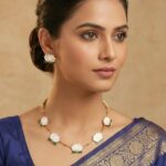 Elegant White Lotus Design Necklace with Stud Earrings Set (1 Set) - Image 3