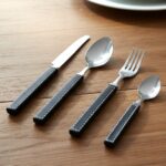 Premium Stainless Steel Kitchen Plastic Handle Cutlery Set With Tray (24 Pc Set) - Image 8