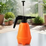 1.5L Heavy-Duty Plastic Pressure Spray Bottle with Adjustable Nozzle - Image 3