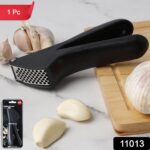 Manual Garlic Press Crusher Tool (1 Pc) - Image 2