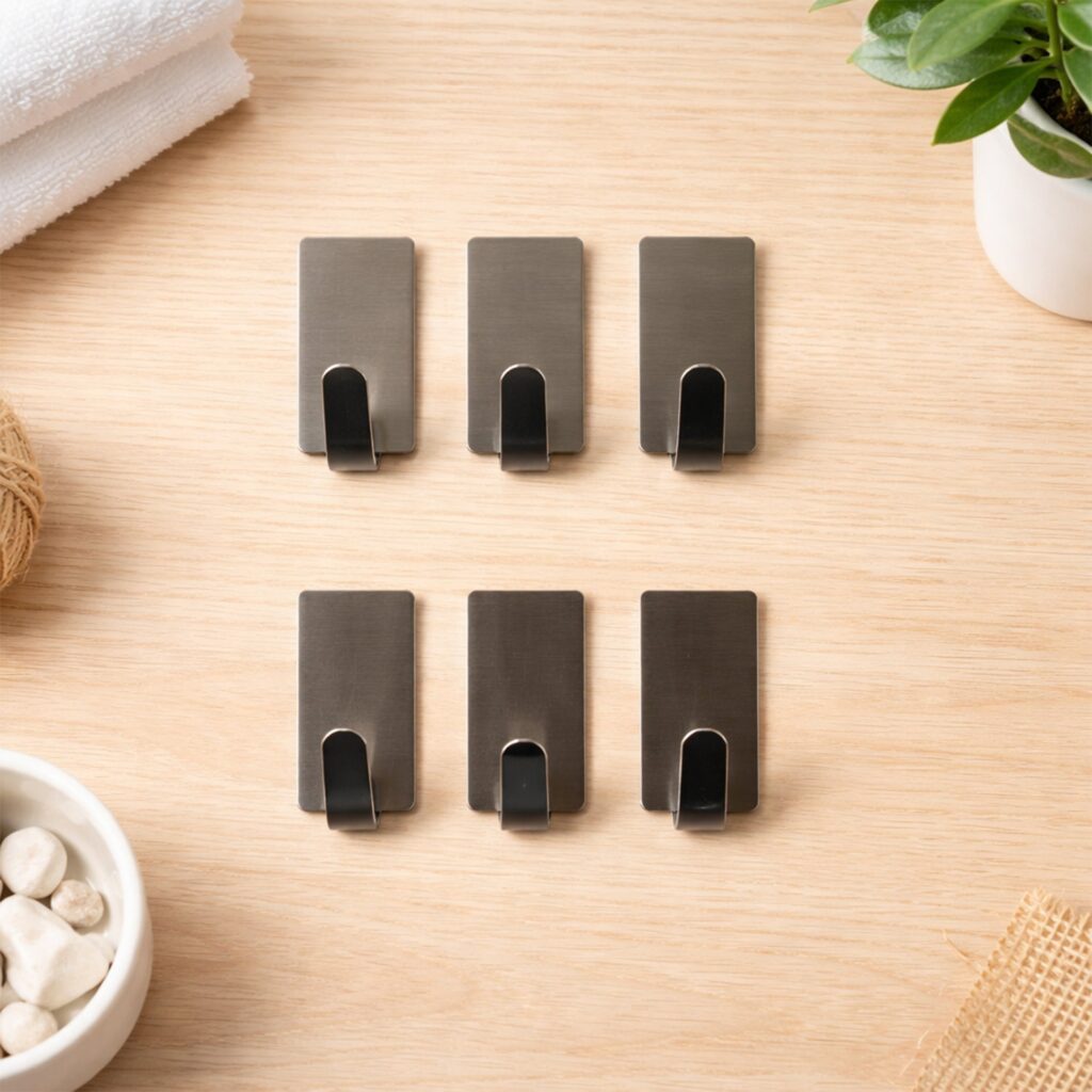 Set of 6 self-adhesive wall hooks