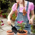 Heavy Duty Plastic Garden Hand Trowel (1 Pc) - Image 3