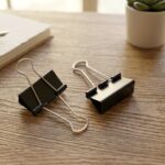 Medium Size Heavy-Duty Black Binder Clips Set (32 mm, 12 Pc) - Image 4