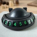 360° Rotating Anti-Slip Car Dashboard Mobile Phone Holder (1 Pc) - Image 4