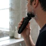 Rechargeable Electric Rotary Shaver Trimmer for Men (1 Set) - Image 3