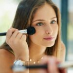 4 in 1 Portable Makeup Brush Set with Storage Pouch - Image 3