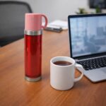 Insulated Travel Mug Bottle with Handle Lid (500 ML) - Image 3