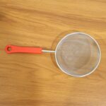 B-Grade Big Size Fine Mesh Kitchen Strainer with Strong Handle Grip (1 Pc) - Image 7
