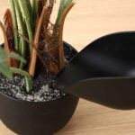 Heavy Duty Plastic Garden Hand Trowel (1 Pc) - Image 4