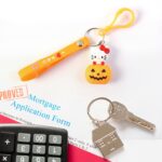 Cute Cartoon Cat & Pumpkin Theme Silicone Keychain (1 Pc) - Image 4