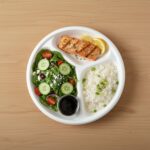 Vegnar 10 Inch 3-Compartment Round Compostable Bagasse Plate (10 Pc) - Image 3