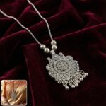 Oxidized Silver Finish Sunburst Floral Pendant Necklace (1 Pc)