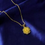 Elegant Floral Design Gold Plated Pendant Necklace (1 Pc) - Image 6