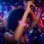 Glow-in-the-Dark Light Bracelet (1 Pc) - Image 4