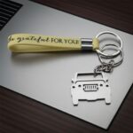 Stylish Dual-Keyring Metal Car Keychain Set (1 Set) - Image 4