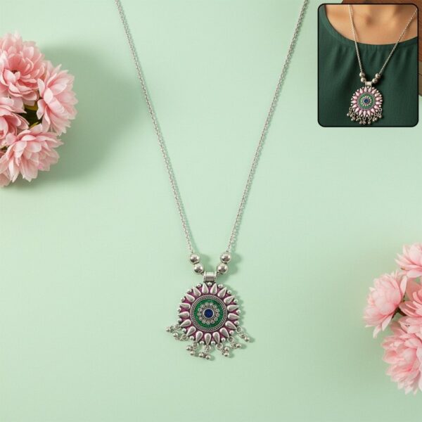 Antique Silver-Tone Oxidized Circular Enamel Pendant Necklace (1 Pc)