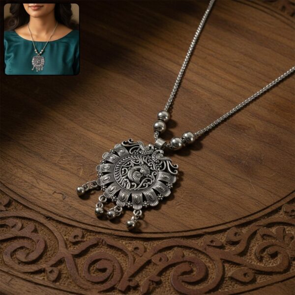 Antique Silver-Tone Oxidized Floral Medallion Pendant Necklace (1 Pc)